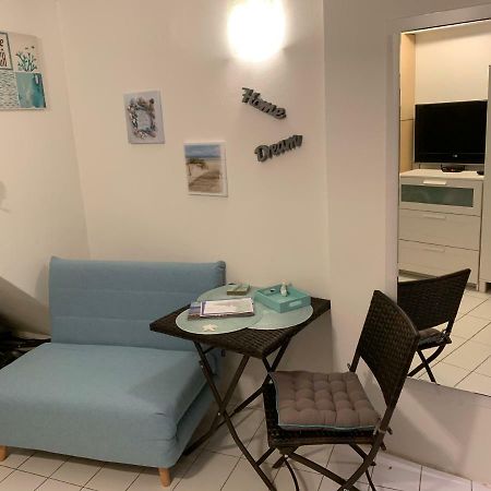 Devi-Piran Appartement Buitenkant foto