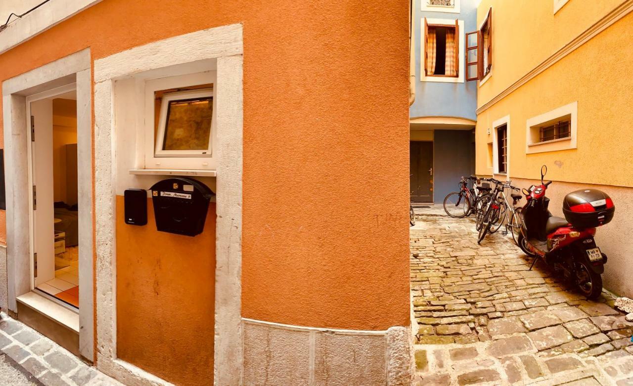 Devi-Piran Appartement Buitenkant foto