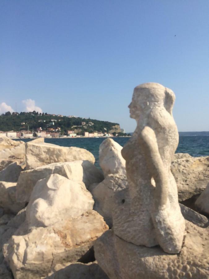 Devi-Piran Appartement Buitenkant foto